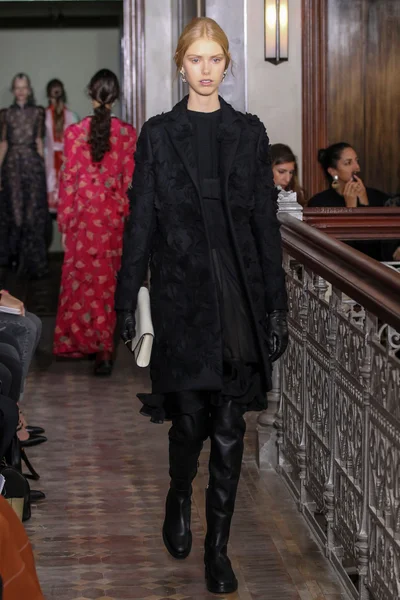 Look 35